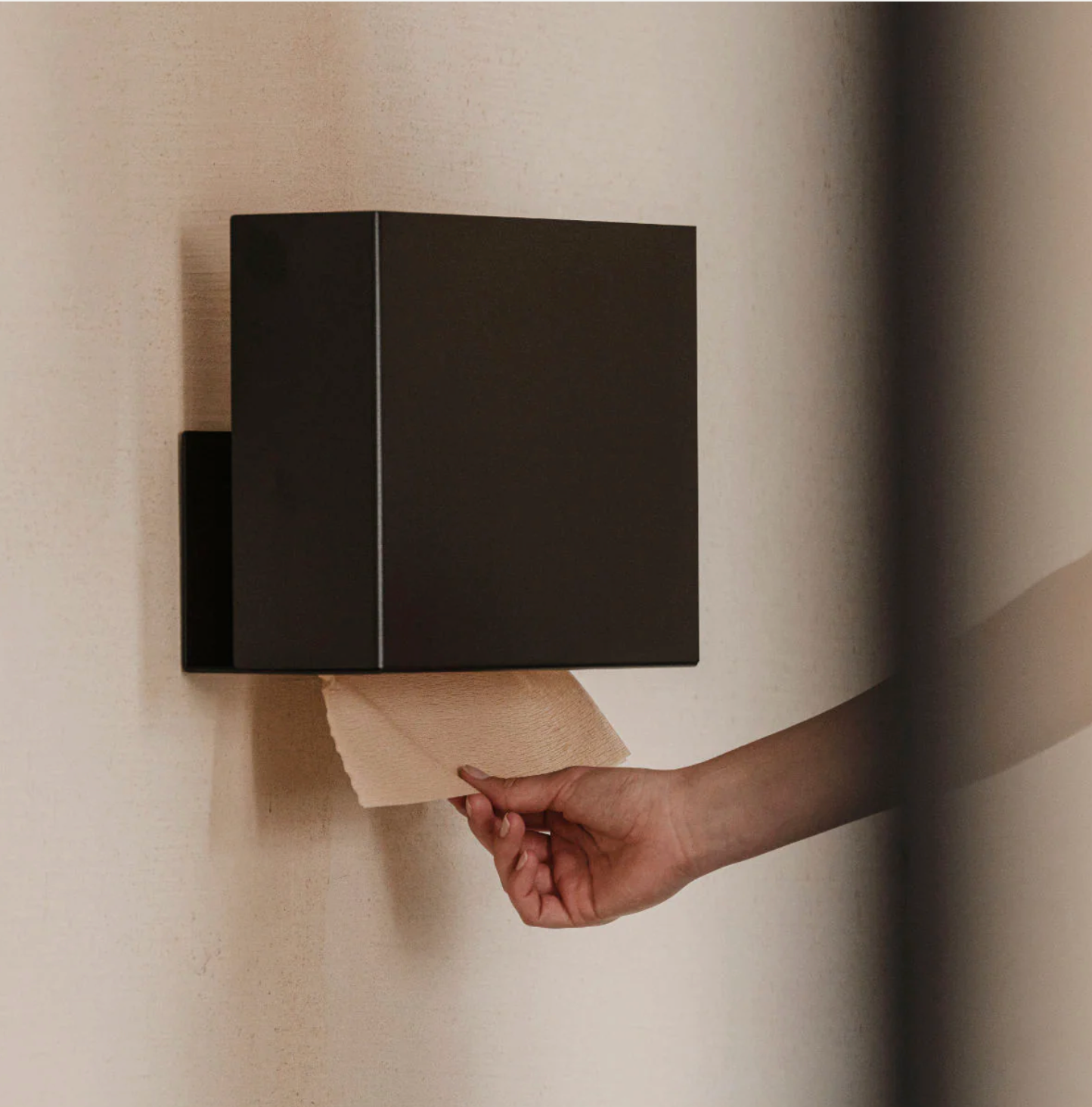 MODI Paper Towel Dispenser