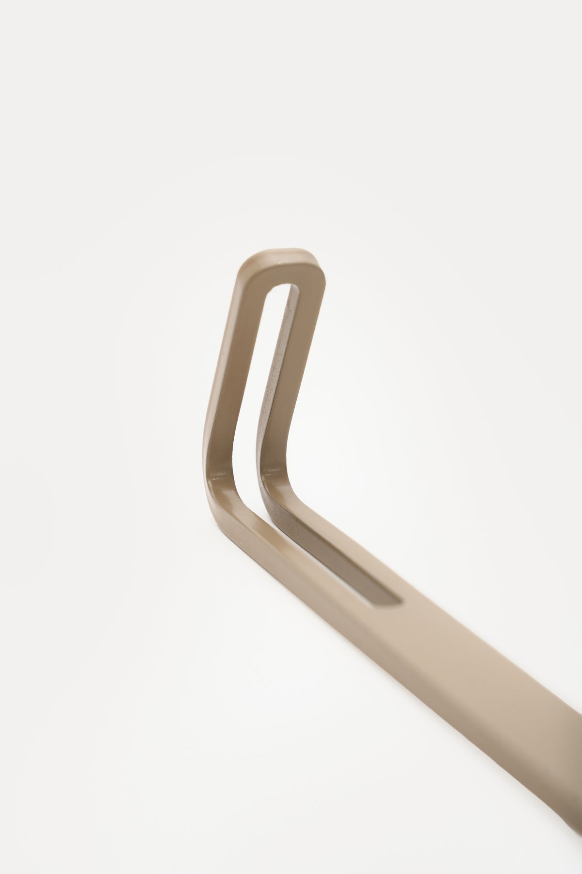 AIKI wall hook in Linen powder coated steel, warm beige, detail view